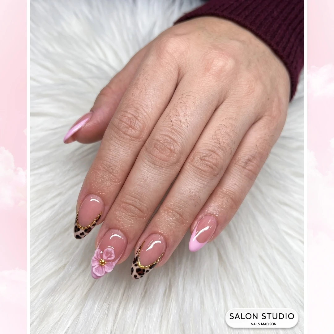 Natural nails art